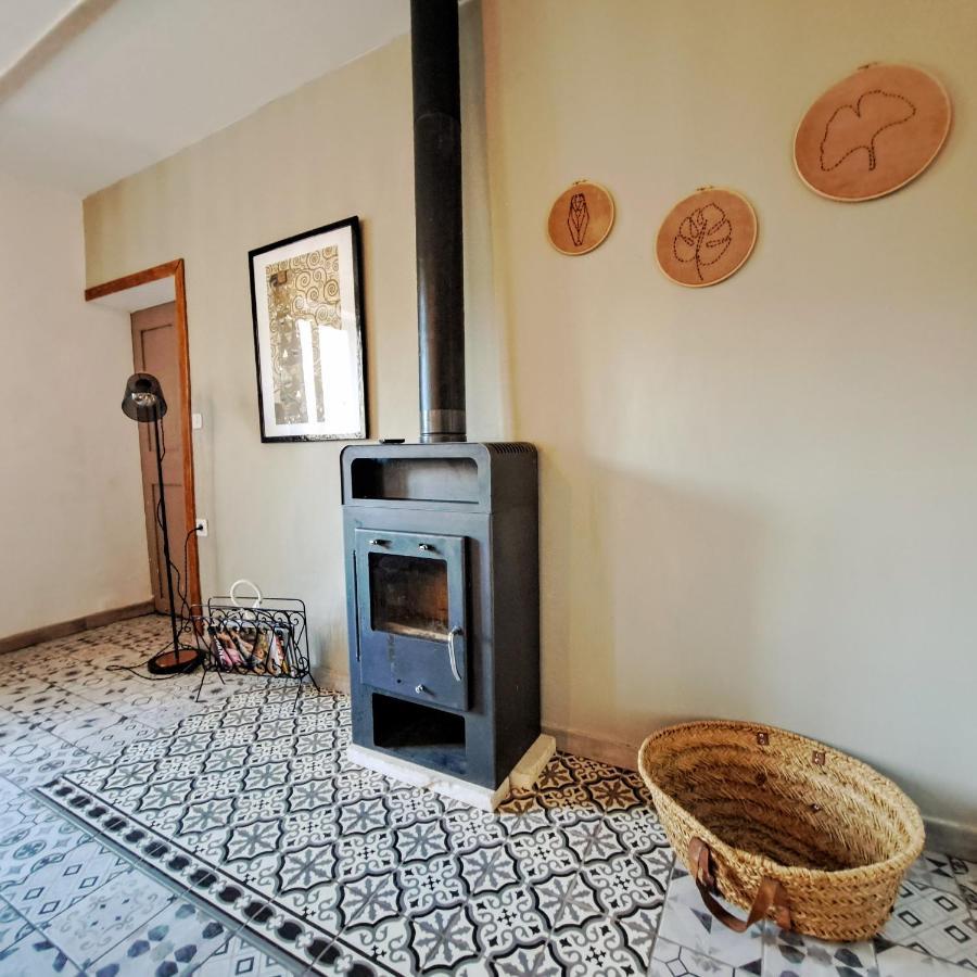 Le Mas Des Fontettes, Gite 14 Personnes, Piscine Chauffee, Propriete 5Ha, Barbecue Sahune المظهر الخارجي الصورة