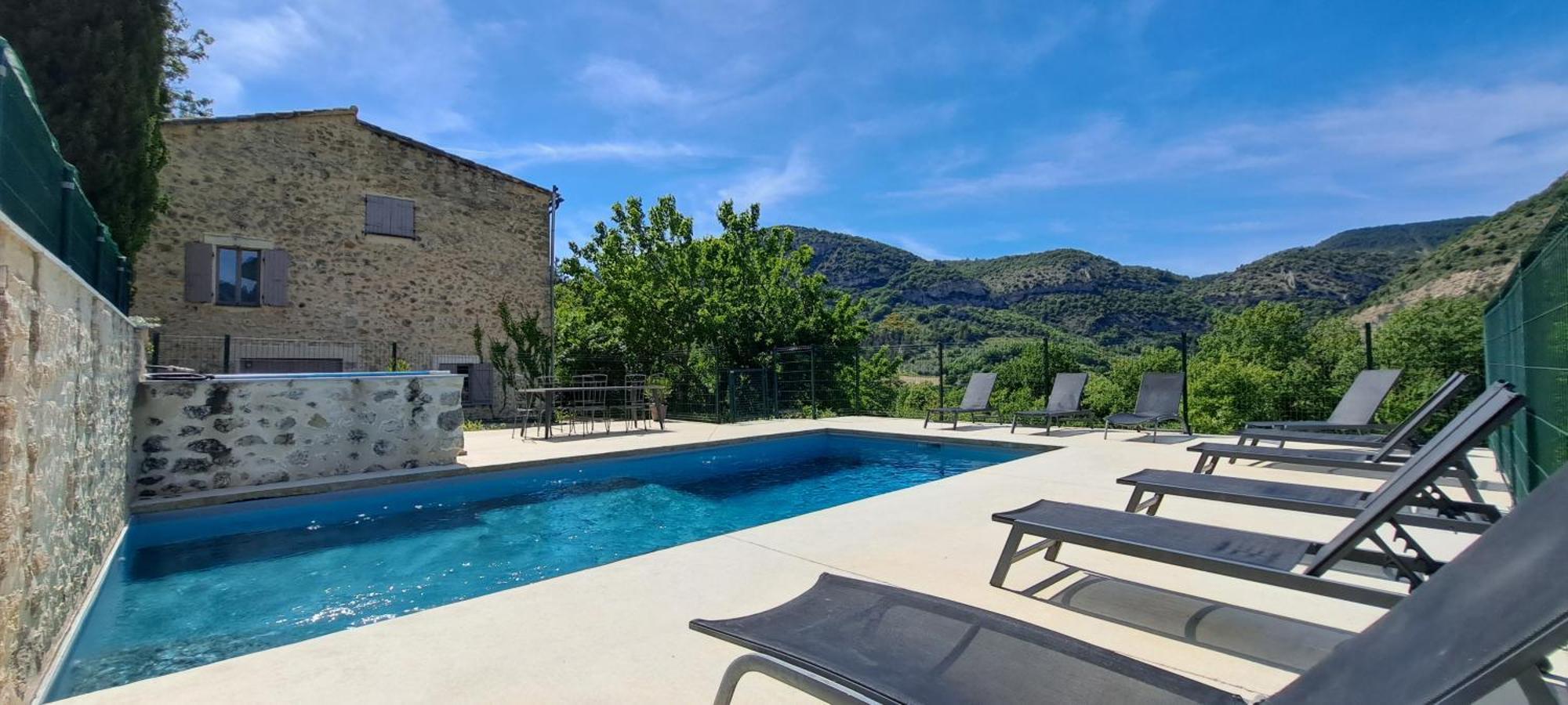 Le Mas Des Fontettes, Gite 14 Personnes, Piscine Chauffee, Propriete 5Ha, Barbecue Sahune المظهر الخارجي الصورة