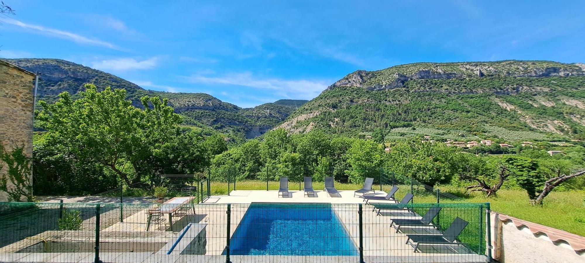 Le Mas Des Fontettes, Gite 14 Personnes, Piscine Chauffee, Propriete 5Ha, Barbecue Sahune المظهر الخارجي الصورة